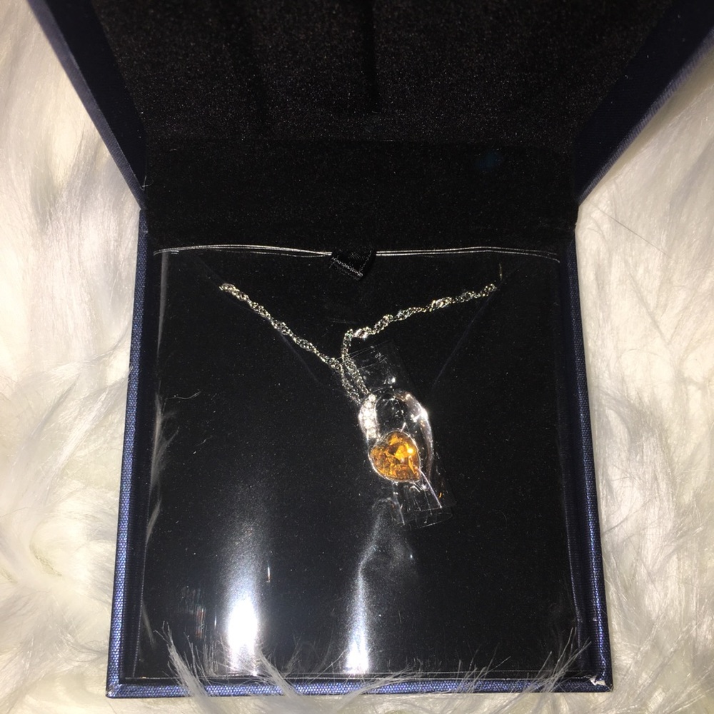 NWT!!! Topaz Heart Pendant Necklace for Women